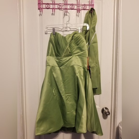 NWT Narianna Dres Strapless Color Green Apple Size 3XL - Picture 2 of 14